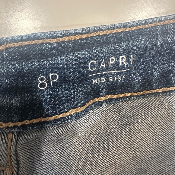 Simply Vera Vera Wang Blue Floral Embroidered‎ Cropped Jeans - Picture 3 of 9